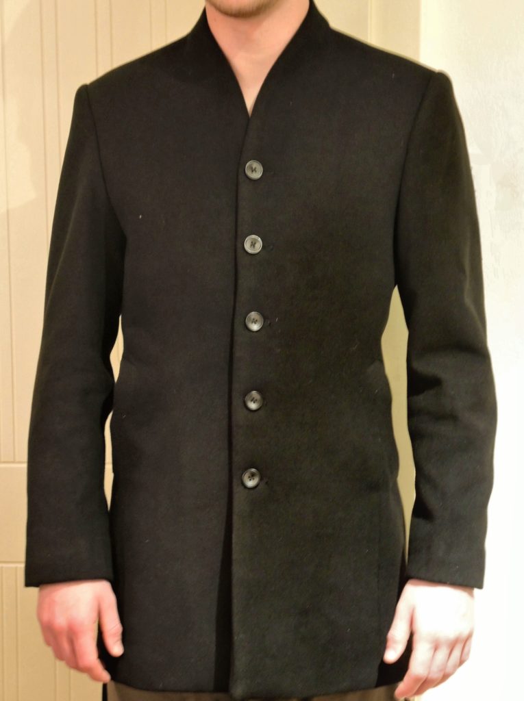 Manteau avec col debout