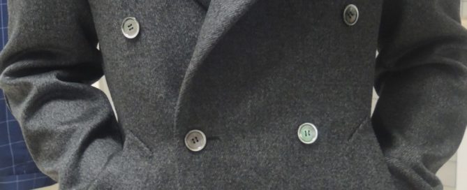 Manteau avec col Napoléon et double boutonnage