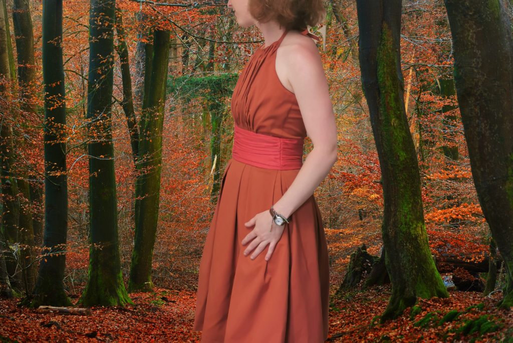 Robe couleur brique dos nu Robe vue côté